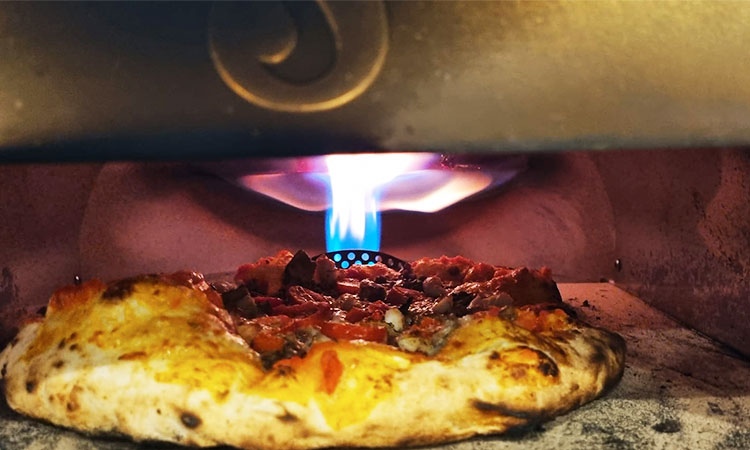 how long to put a pizza in the oven