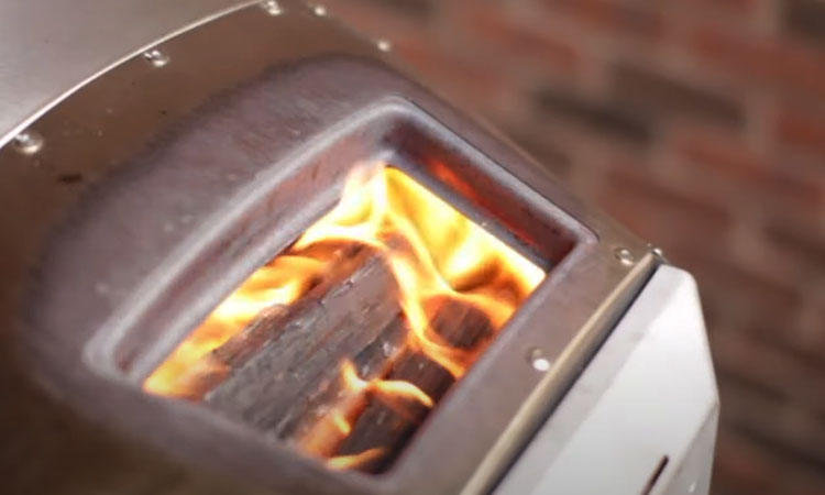 Best Wood for Ooni Pizza Oven